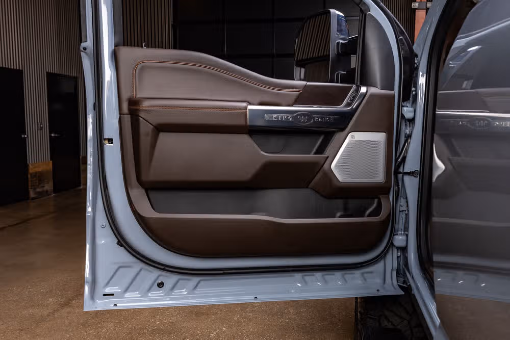 2026 Ford F-350 Super Duty King Ranch Crew Cab Image 37