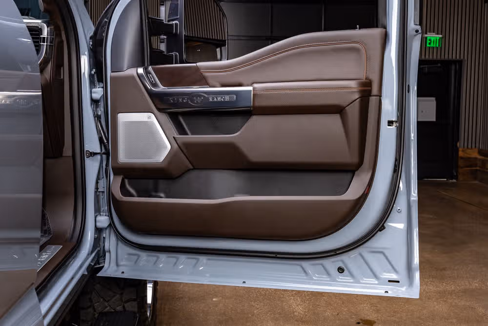 2026 Ford F-350 Super Duty King Ranch Crew Cab Image 38