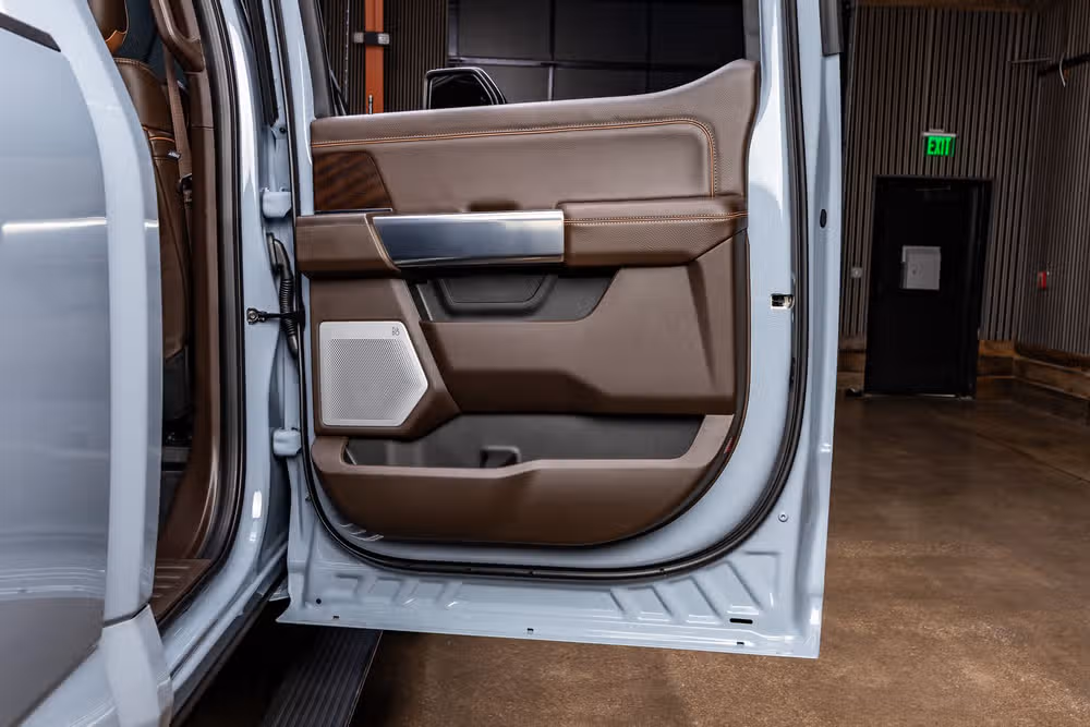 2026 Ford F-350 Super Duty King Ranch Crew Cab Image 40