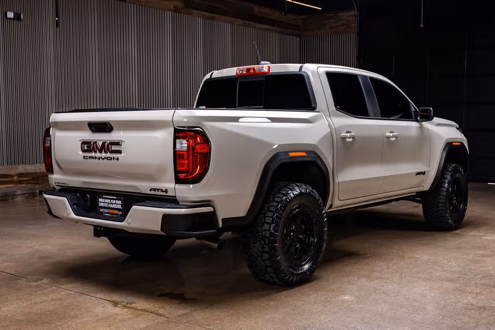 2026 GMC Canyon AT4 Crew Cab Image 10
