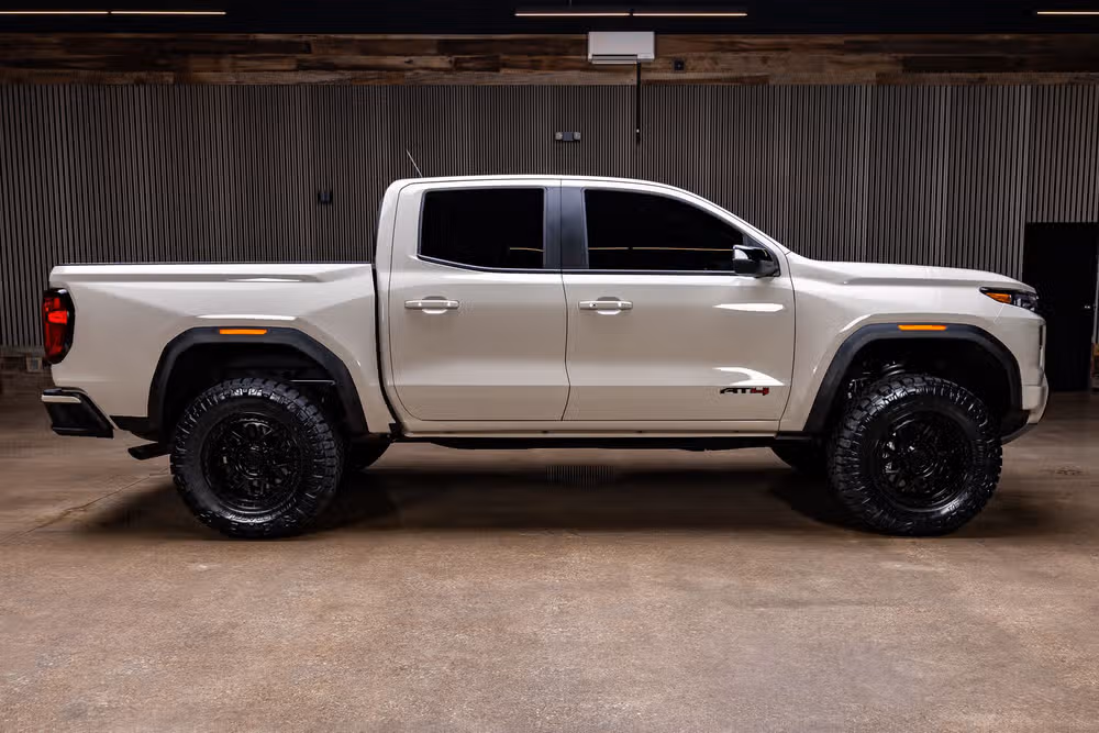 2026 GMC Canyon AT4 Crew Cab Image 11