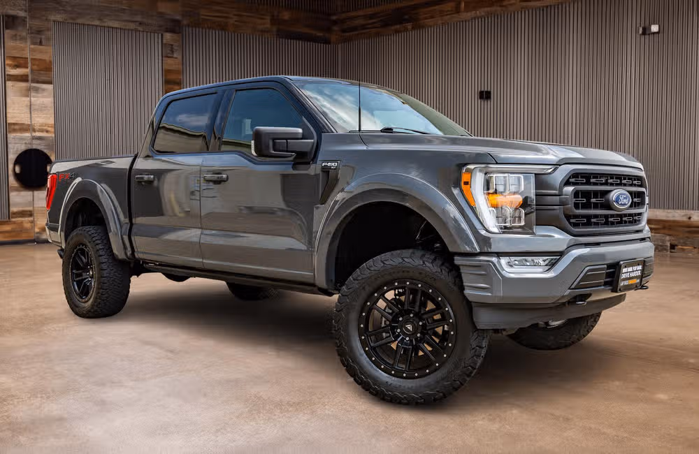 2021 Ford F-150 XLT SuperCrew Image 1