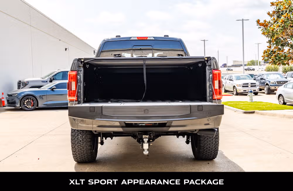 2021 Ford F-150 XLT SuperCrew Image 8
