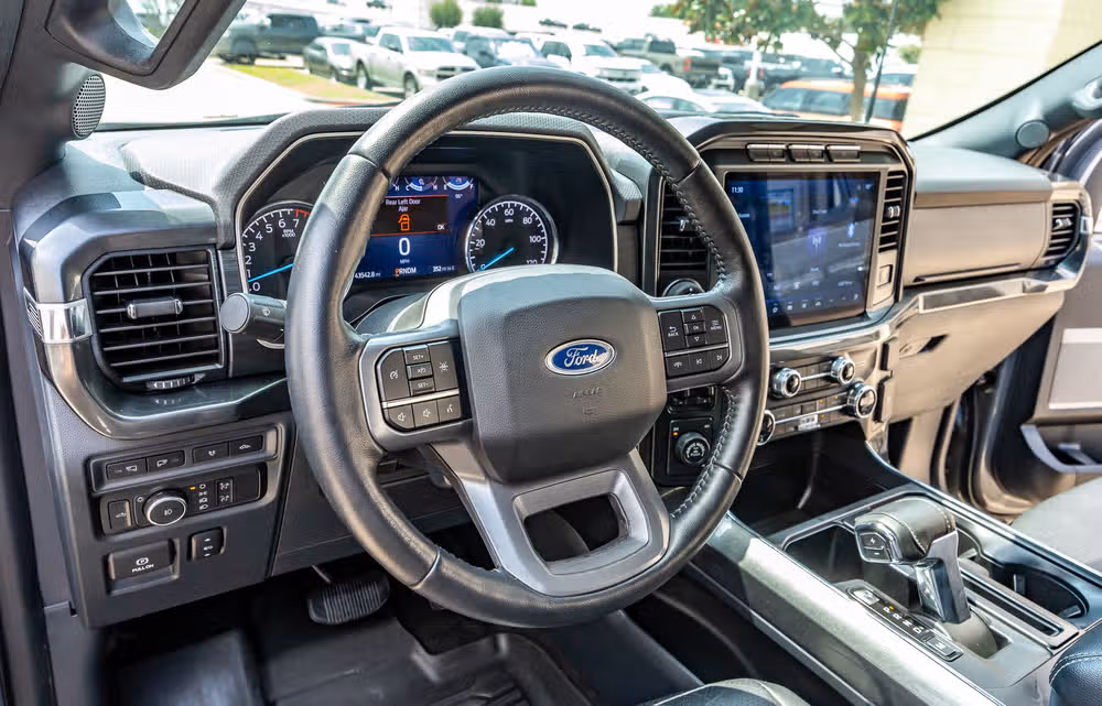2021 Ford F-150 XLT SuperCrew Image 16