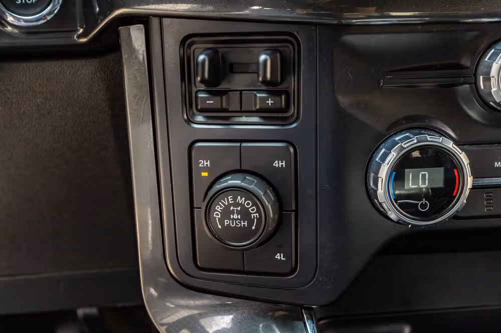 2021 Ford F-150 XLT SuperCrew Image 23