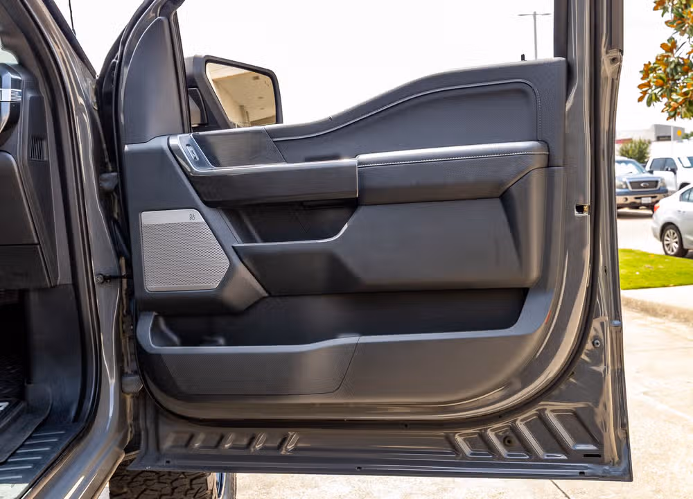 2021 Ford F-150 XLT SuperCrew Image 38
