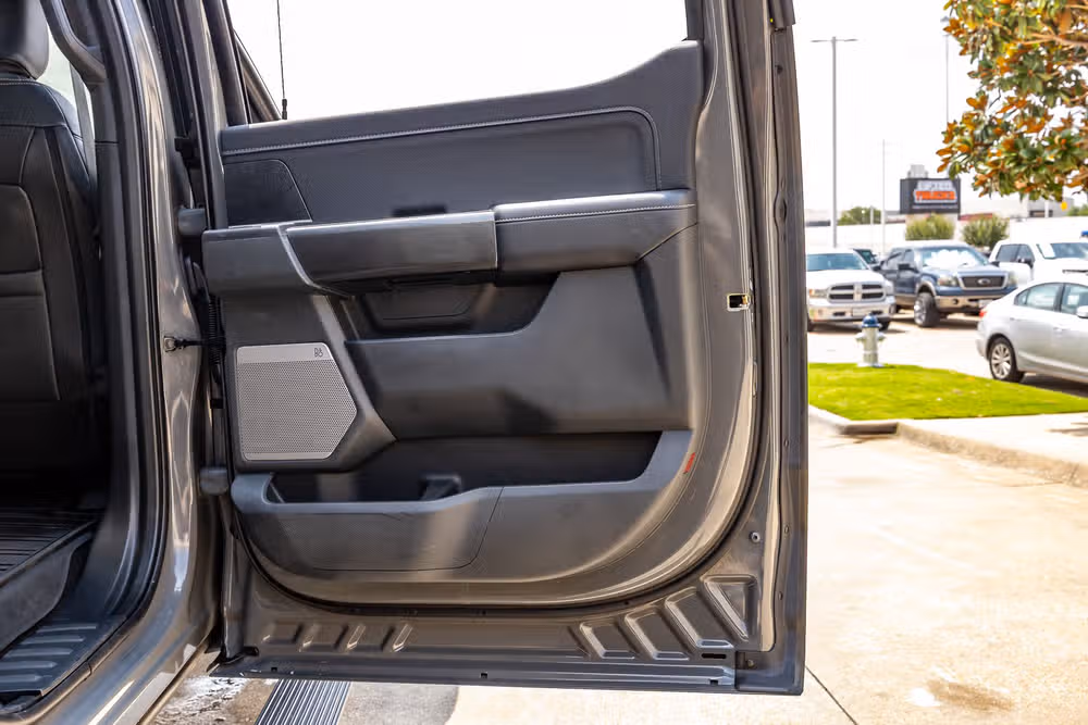 2021 Ford F-150 XLT SuperCrew Image 40
