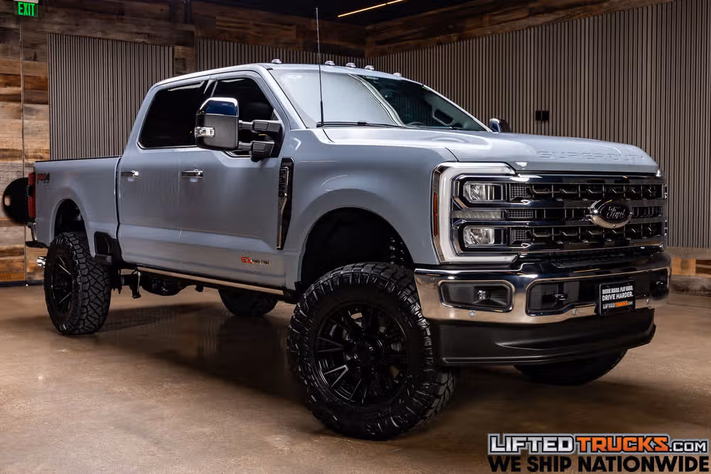 2026 Ford F-350 Super Duty King Ranch Crew Cab Image 1