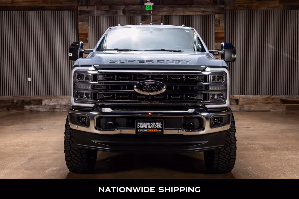 2026 Ford F-350 Super Duty King Ranch Crew Cab Image 4