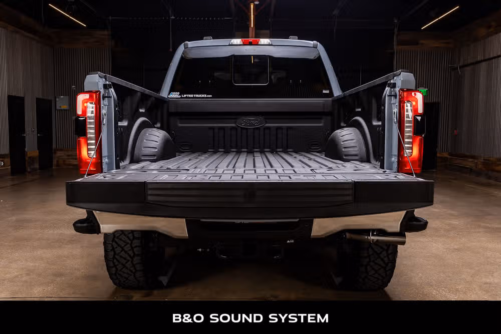 2026 Ford F-350 Super Duty King Ranch Crew Cab Image 9