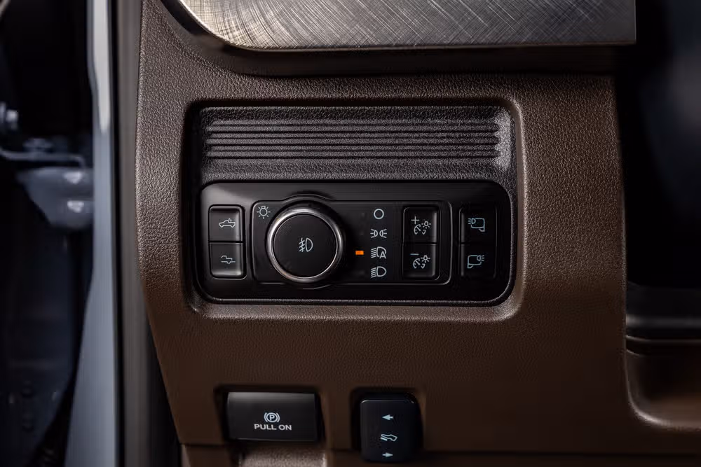 2026 Ford F-350 Super Duty King Ranch Crew Cab Image 22