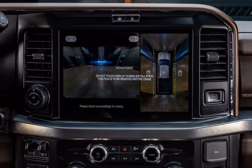 2026 Ford F-350 Super Duty King Ranch Crew Cab Image 27