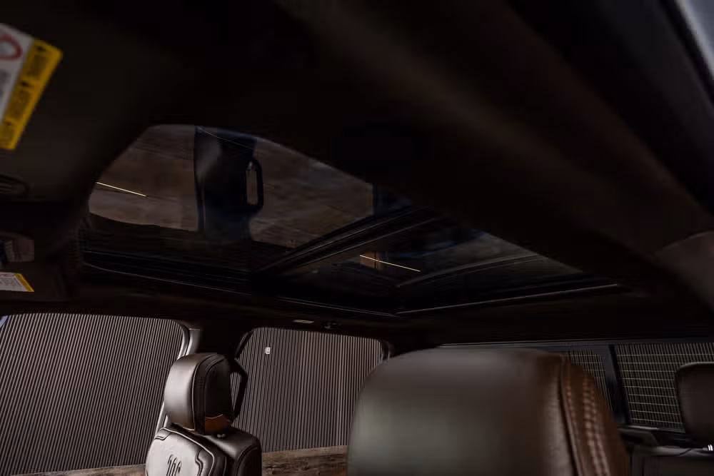 2026 Ford F-350 Super Duty King Ranch Crew Cab Image 32