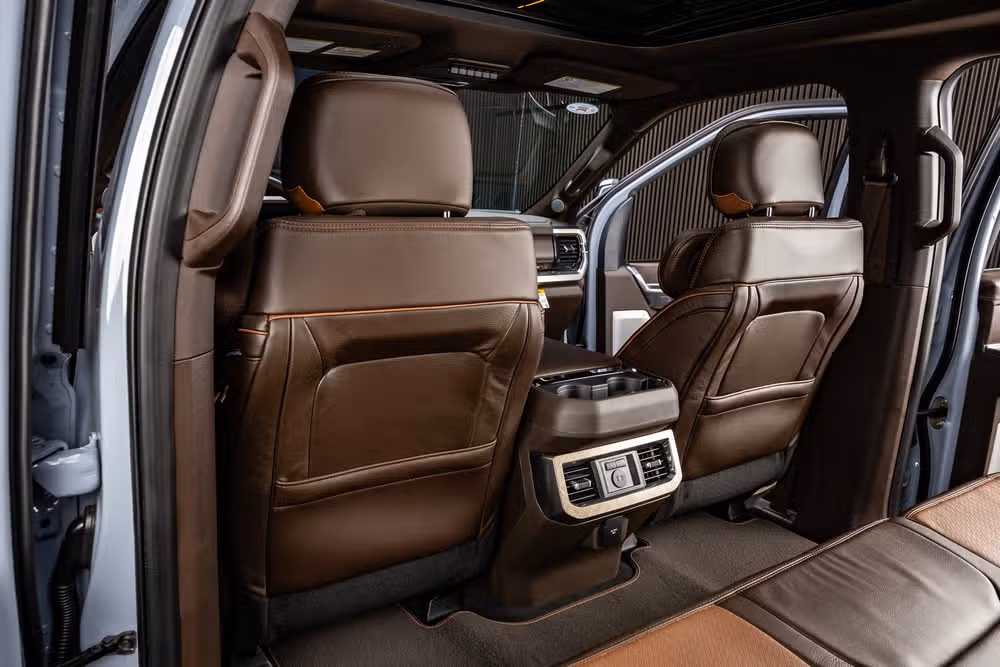 2026 Ford F-350 Super Duty King Ranch Crew Cab Image 36