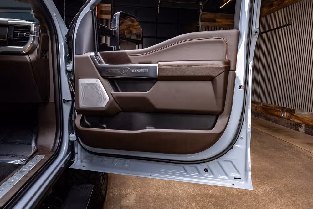 2026 Ford F-350 Super Duty King Ranch Crew Cab Image 39