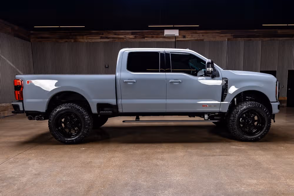 2025 Ford F-250 Super Duty Platinum Crew Cab Image 11