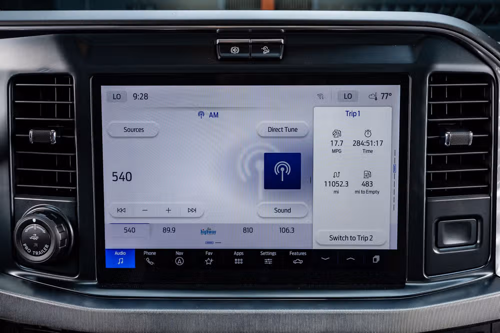 2025 Ford F-250 Super Duty Platinum Crew Cab Image 25