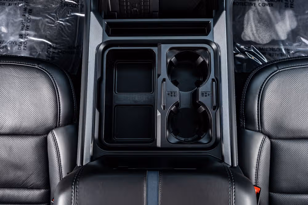 2025 Ford F-250 Super Duty Platinum Crew Cab Image 28