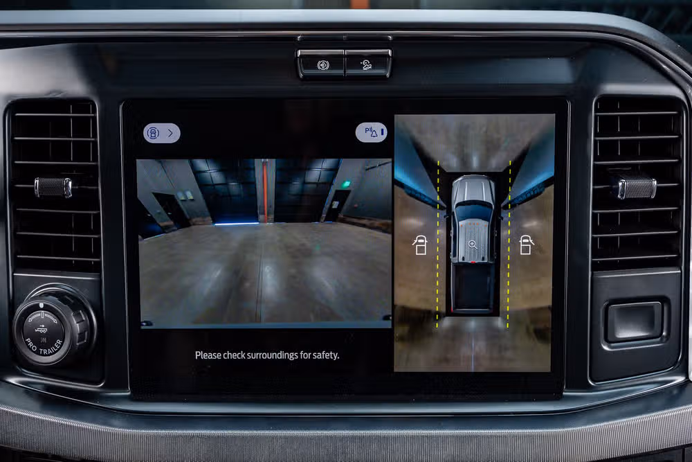 2025 Ford F-250 Super Duty Platinum Crew Cab Image 26