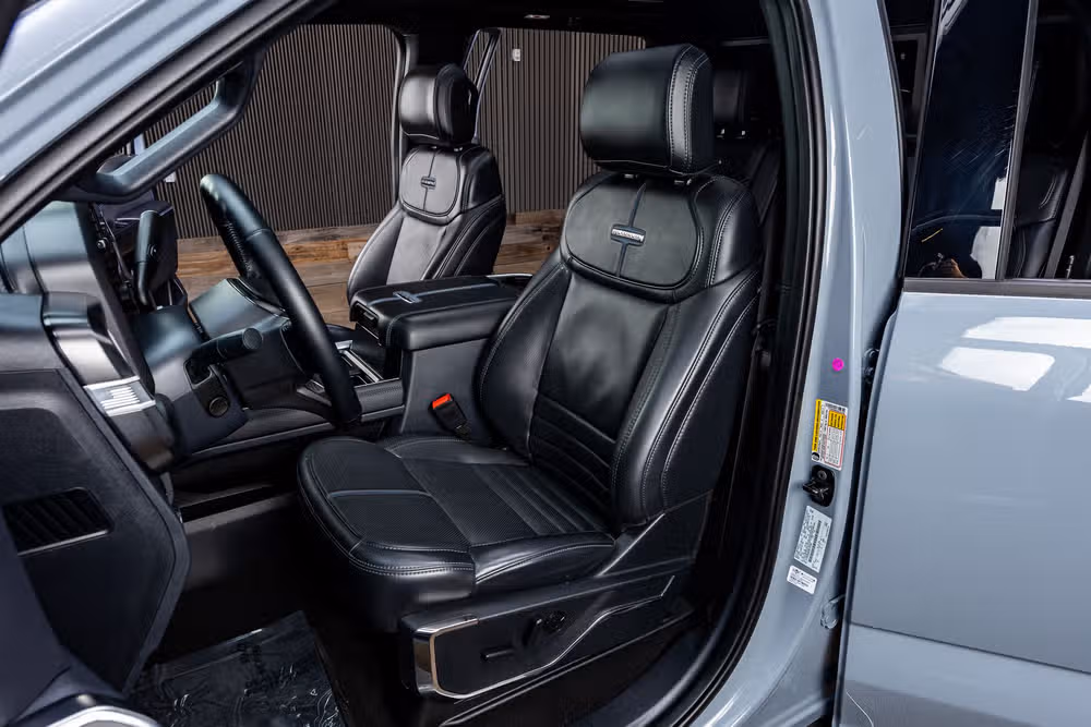2025 Ford F-250 Super Duty Platinum Crew Cab Image 30