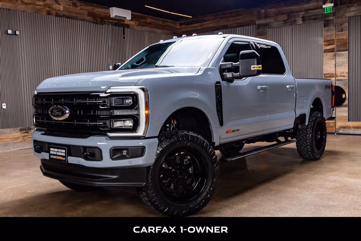 2025 Ford F-250 Super Duty Platinum Crew Cab