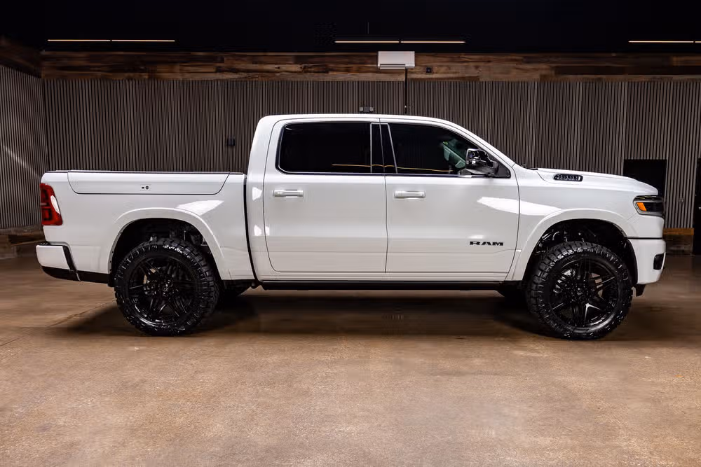2025 Ram 1500 Limited Longhorn Crew Cab Image 11