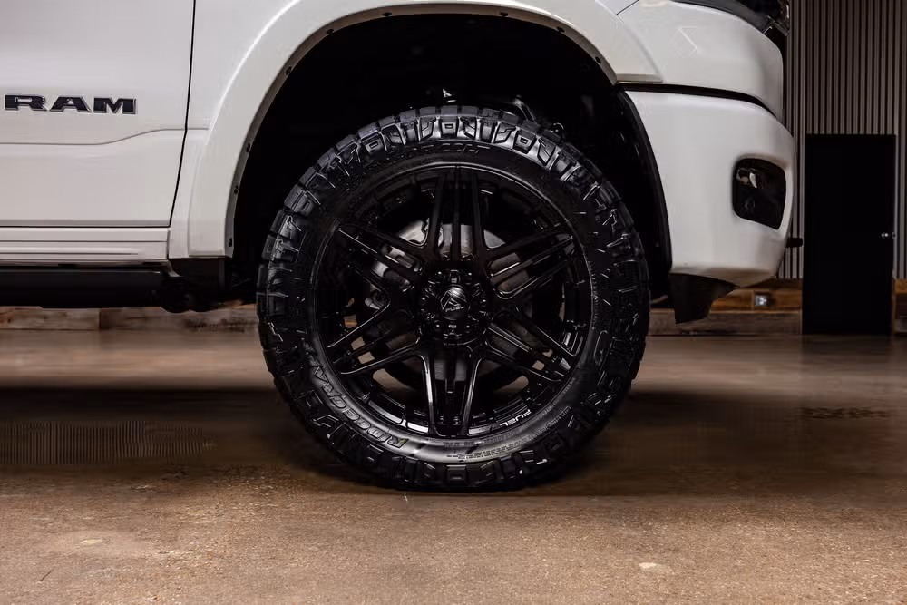 2025 Ram 1500 Limited Longhorn Crew Cab Image 12