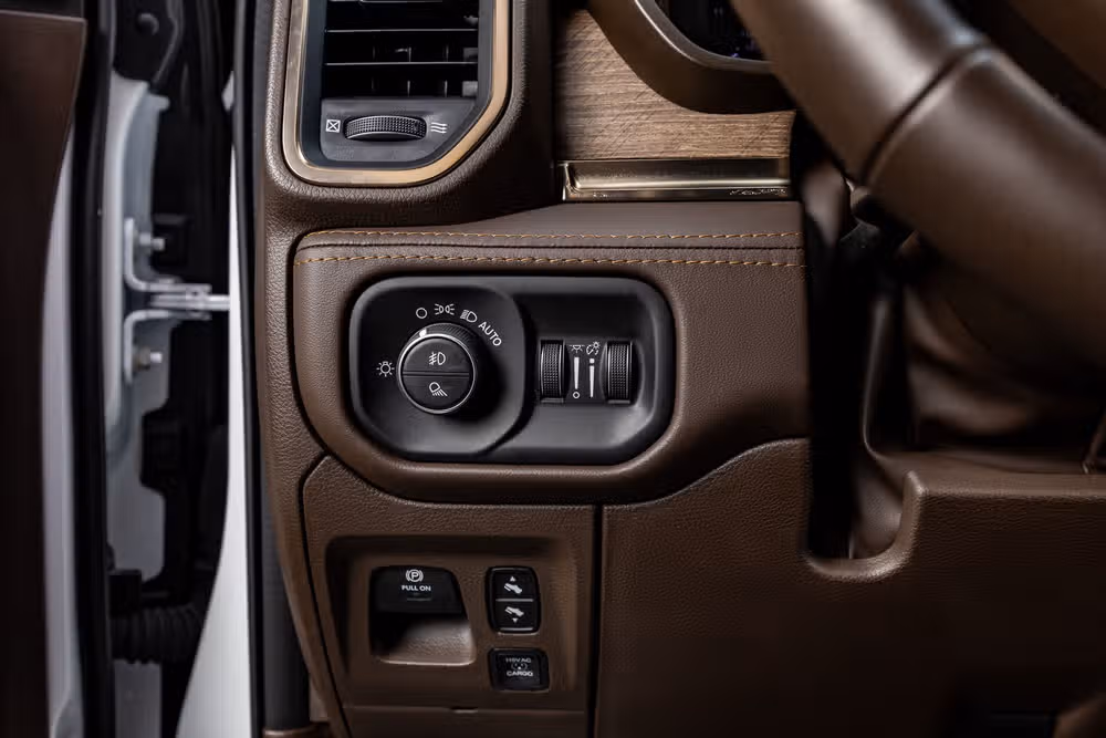 2025 Ram 1500 Limited Longhorn Crew Cab Image 22