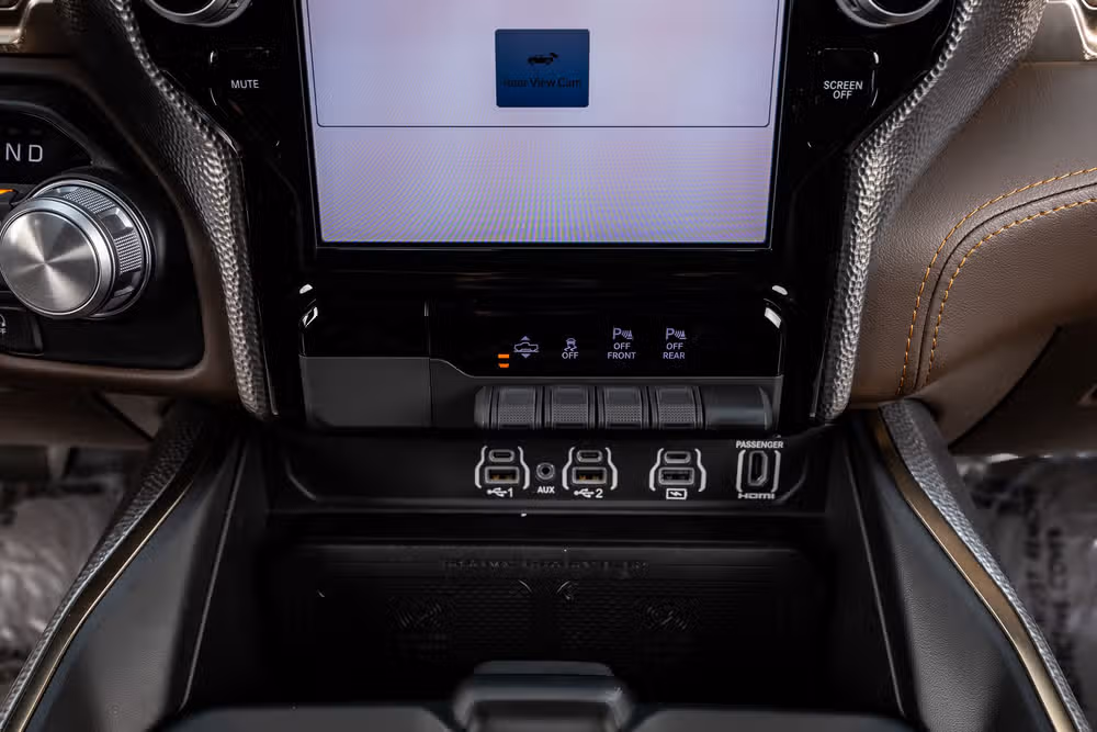 2025 Ram 1500 Limited Longhorn Crew Cab Image 27