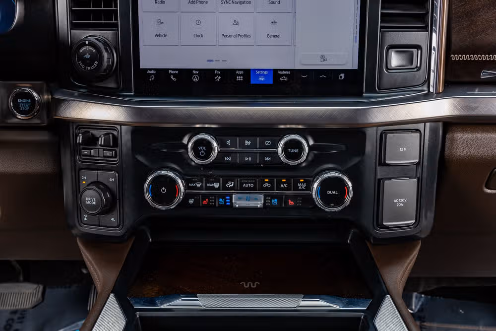 2024 Ford F-250 Super Duty King Ranch Crew Cab Image 26