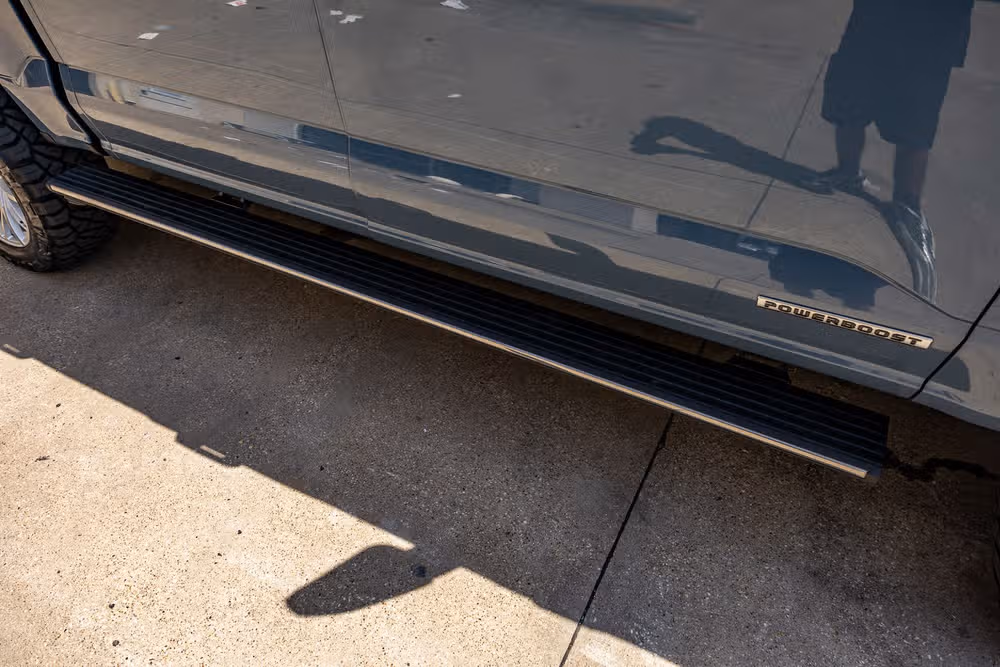 2023 Ford F-150 Limited SuperCrew Image 13