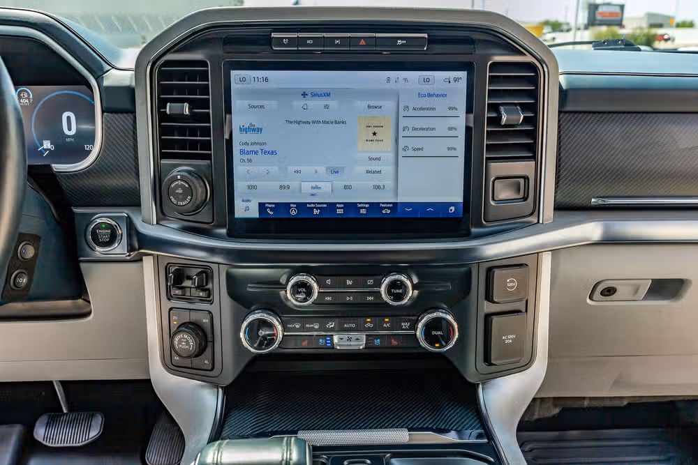 2023 Ford F-150 Limited SuperCrew Image 25
