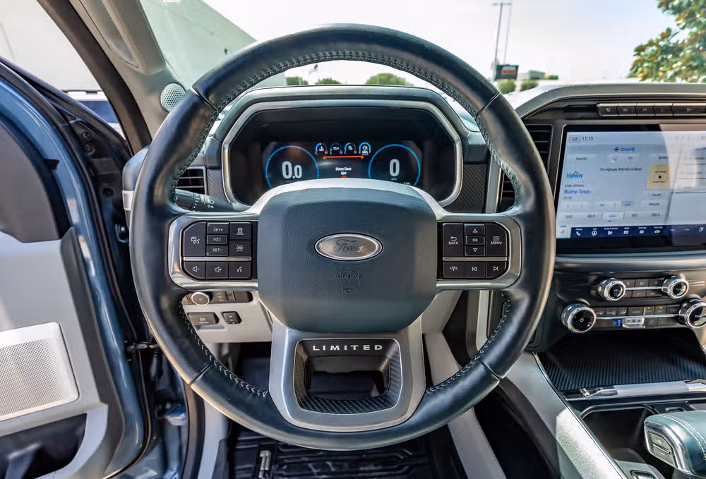 2023 Ford F-150 Limited SuperCrew Image 19