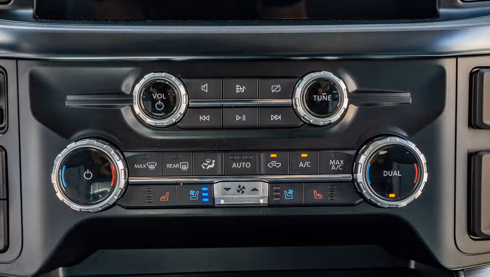 2023 Ford F-150 Limited SuperCrew Image 28