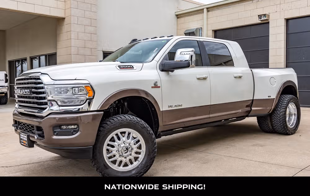 2024 Ram 3500 Limited Longhorn Mega Cab Image 4