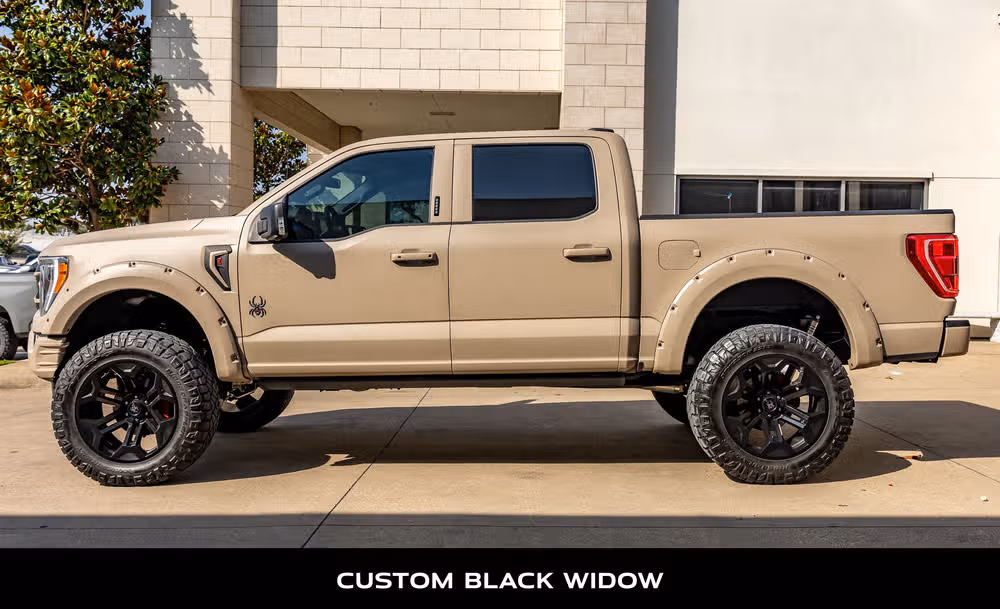 2023 Ford F-150 XLT Black Widow SuperCrew Image 5