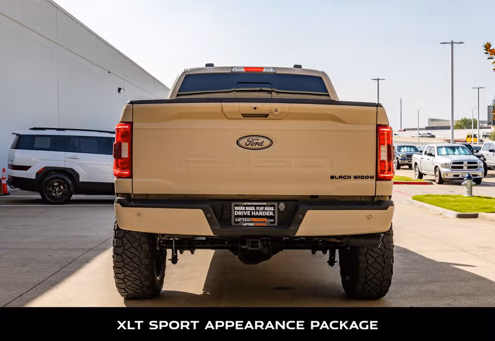 2023 Ford F-150 XLT Black Widow SuperCrew Image 7