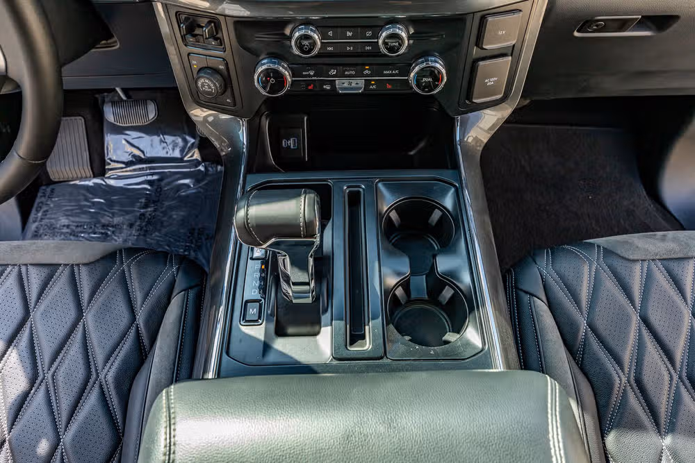 2023 Ford F-150 XLT Black Widow SuperCrew Image 28