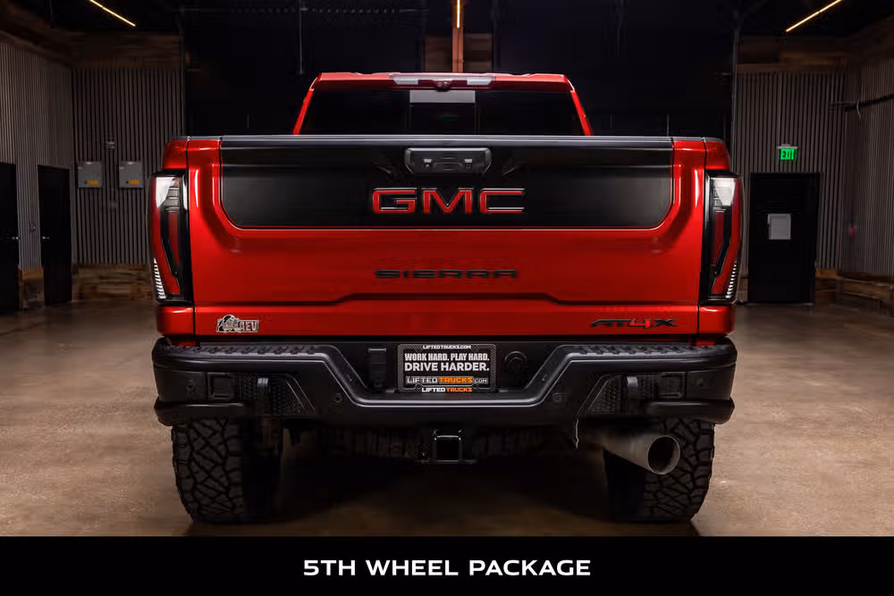 2024 GMC Sierra 2500HD AT4X Crew Cab Image 8
