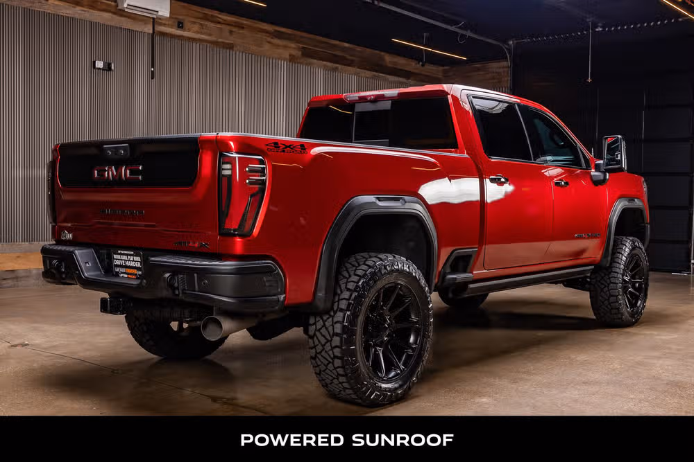 2024 GMC Sierra 2500HD AT4X Crew Cab Image 10