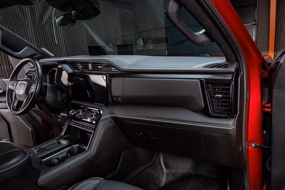 2024 GMC Sierra 2500HD AT4X Crew Cab Image 18