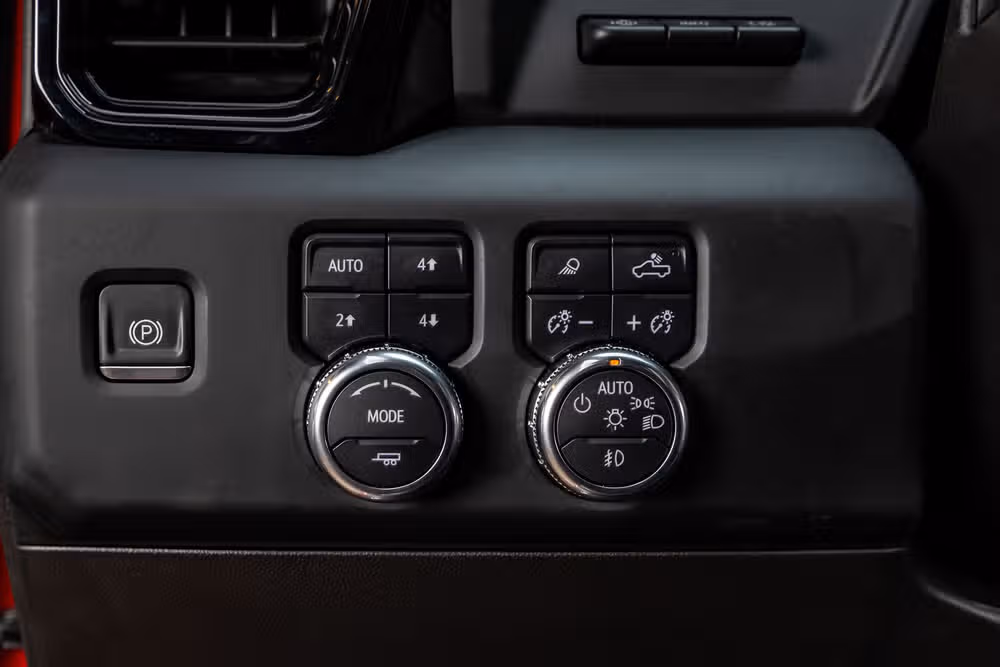 2024 GMC Sierra 2500HD AT4X Crew Cab Image 22