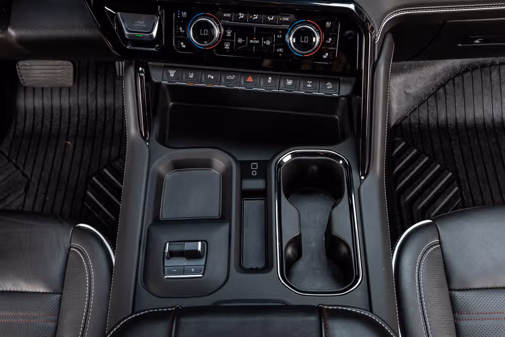 2024 GMC Sierra 2500HD AT4X Crew Cab Image 28