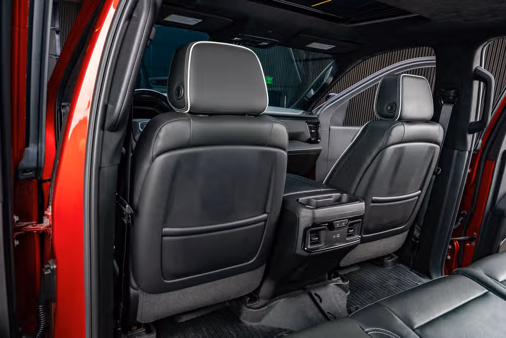 2024 GMC Sierra 2500HD AT4X Crew Cab Image 35
