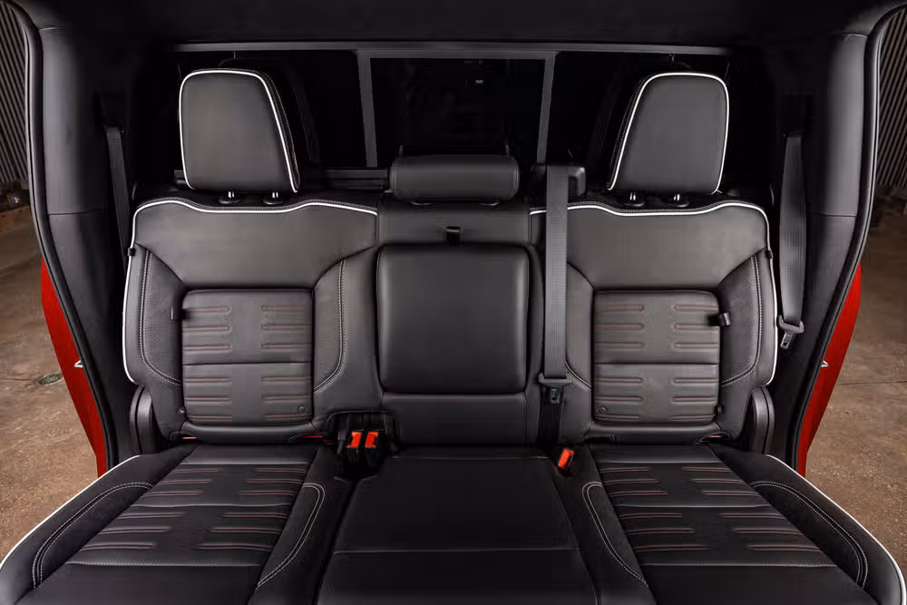 2024 GMC Sierra 2500HD AT4X Crew Cab Image 36
