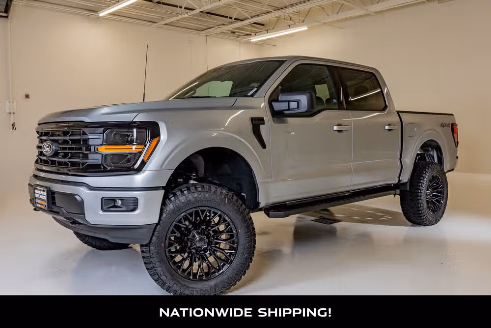 2026 Ford F-150 XLT SuperCrew Image 4