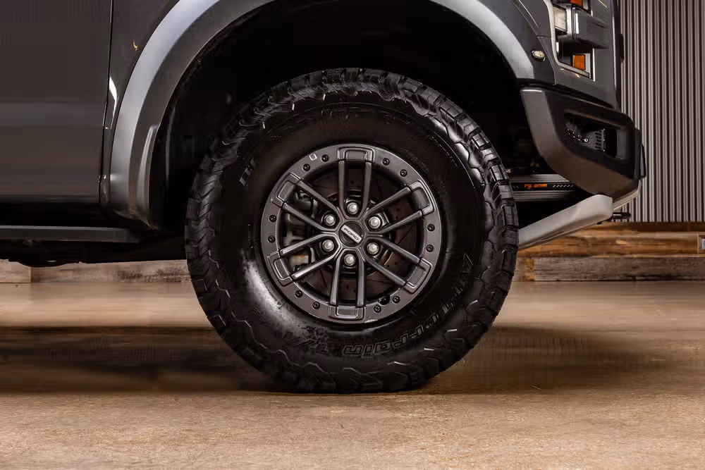 2020 Ford F-150 Raptor SuperCrew Image 11