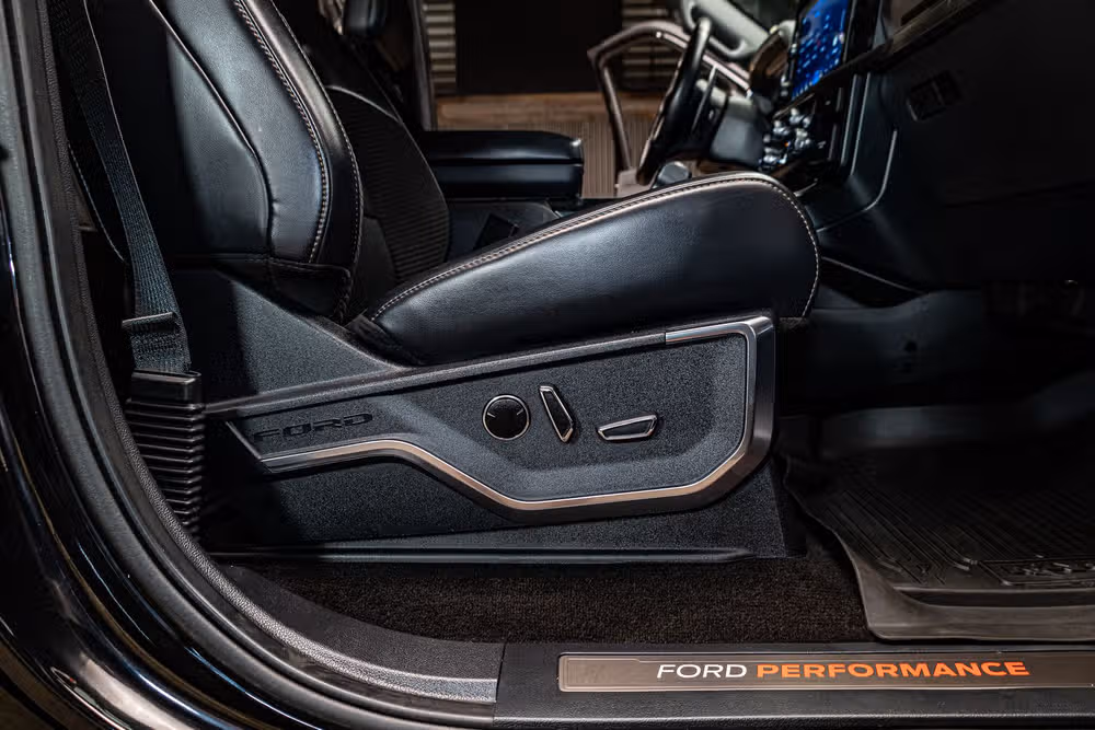 2021 Ford F-150 Raptor SuperCrew Image 28