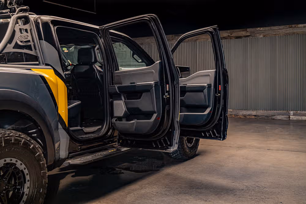 2021 Ford F-150 Raptor SuperCrew Image 32