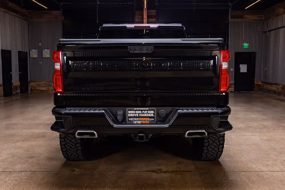 2023 Chevrolet Silverado 1500 LT Trail Boss Crew Cab Image 8